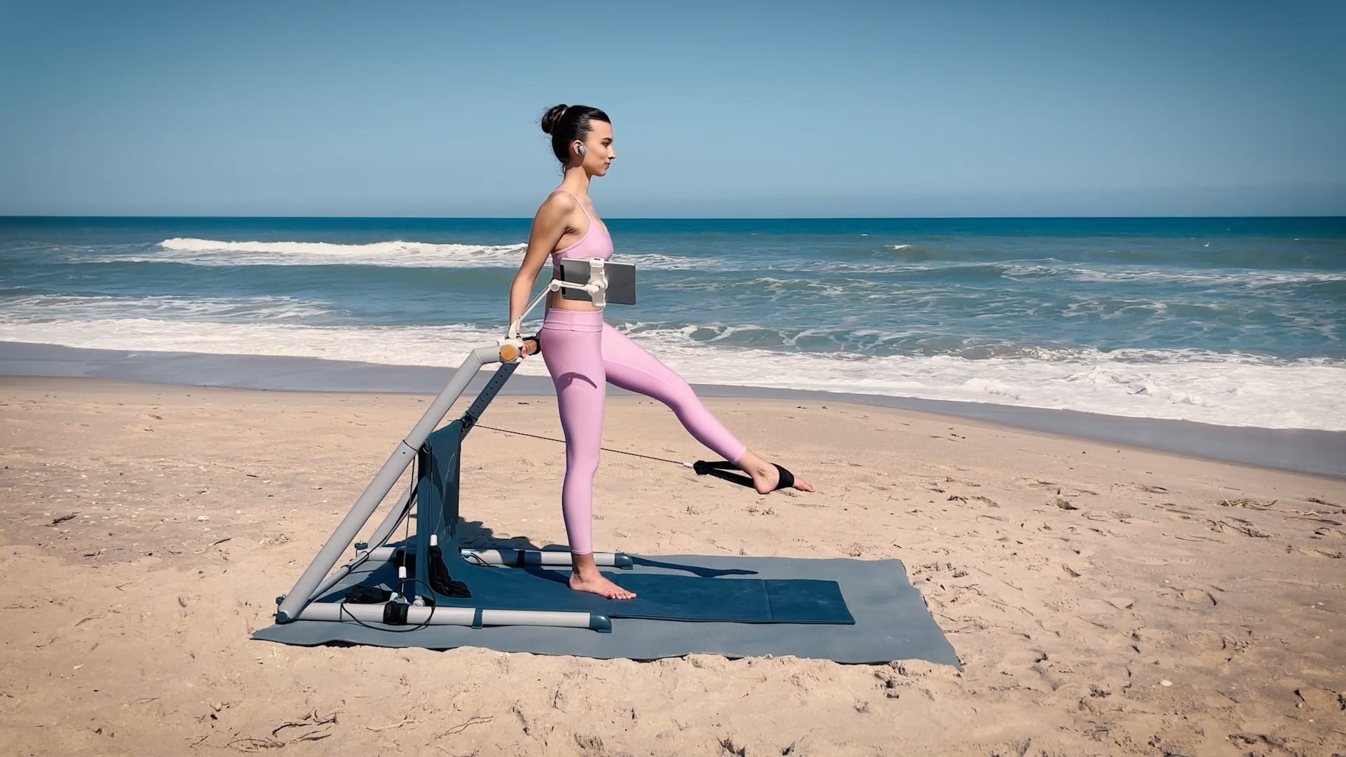 <p><strong>Bungee</strong> Class Series</p>